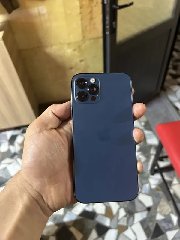 Iphone 12 Pro dark blue 3 Iphone 12 Pro dark blue 3