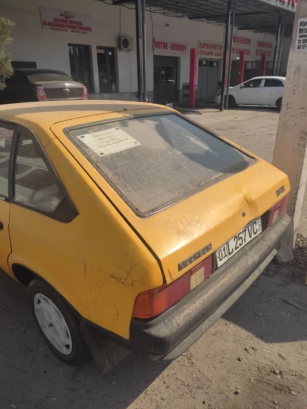 shoshilinch ravishda Moskvich mashinasi sotiladi 2
