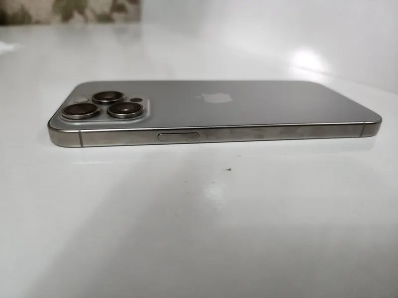 iphone 15 Pro Max 256GB Bat 81% Sim+ESIM — фото 3