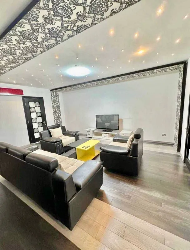 Продаётся 3-комнатная квартира, 82 м², 3/5, Мирабадский район — фото 1