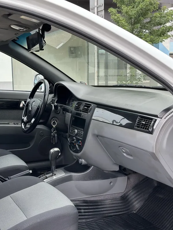 Gentra 2022Yil Avtomat Elegant Plus Full Avto kredit 100$ Bilan 8
