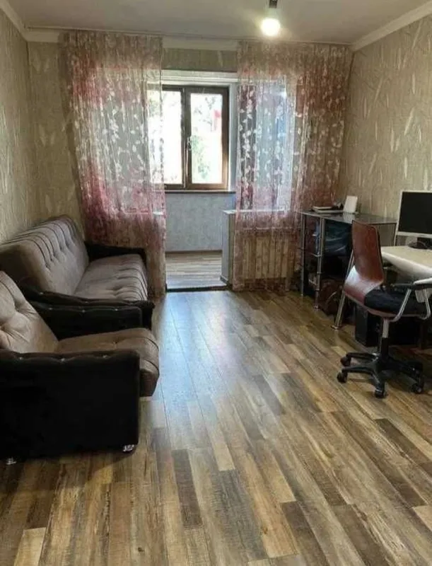 Продам квартиру 2/4/4 Чиланзар-Г9А Фархадский
