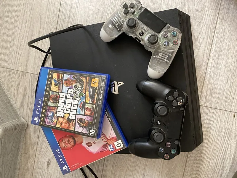 Play station 4 pro sotiladi — фото 1
