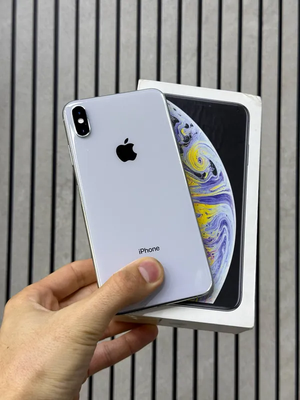 iPhone Xs Max iPhone Xs Max