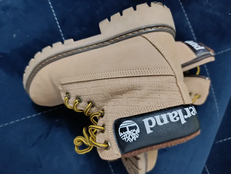 TIMBERLAND ботинки с Америки,как новые,34 размер 2 TIMBERLAND ботинки с Америки,как новые,34 размер 2