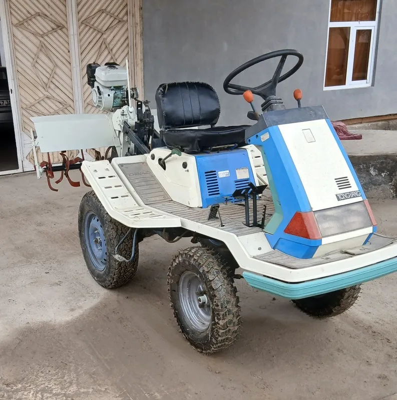 Мини 4×4трактори ва яна куп имкониятлари бор Мини 4×4трактори ва яна куп имкониятлари бор