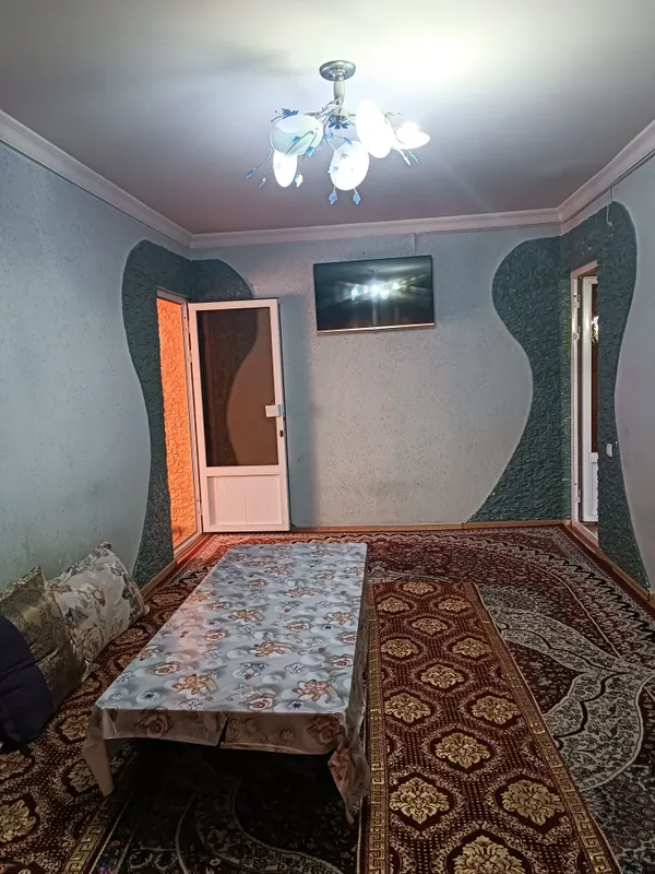 Продаю двух комнатную квартиру — фото 1