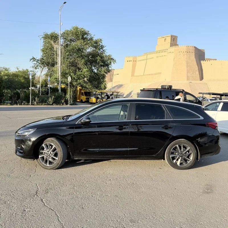 Hyundai i30 (2023) sotiladi 3 Hyundai i30 (2023) sotiladi 3