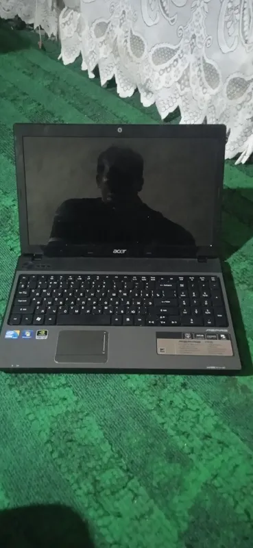 Acer notbuk sotiladi