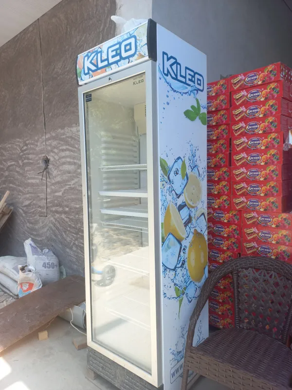 витринный холодильник KLEO