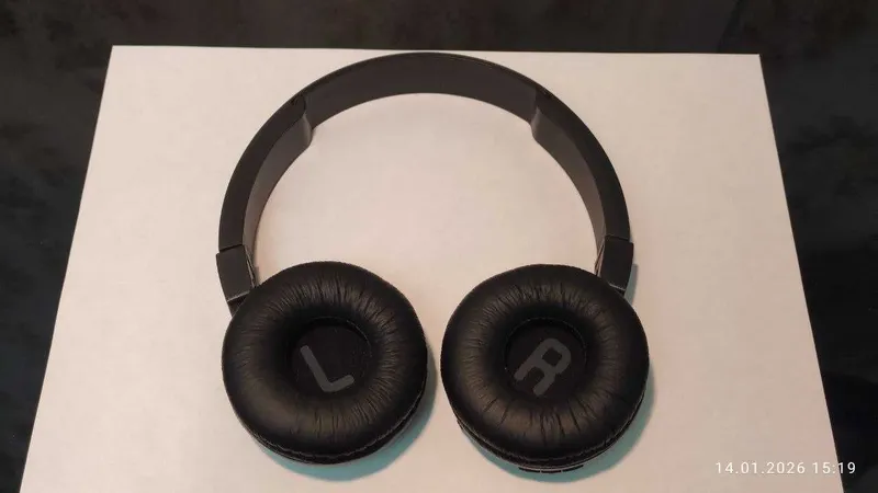 Наушники JBL TUNE 450BT Wireless on-ear headphones — фото 1