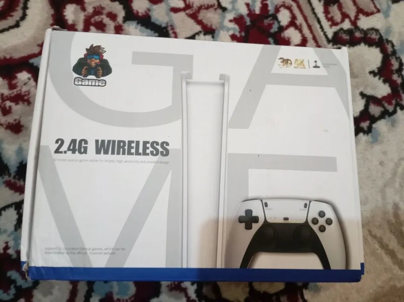 Mini Game Console 2.4G Wireless 3D 4K sotiladi. 2 ta simsiz pult bor. 3 Mini Game Console 2.4G Wireless 3D 4K sotiladi. 2 ta simsiz pult bor. 3