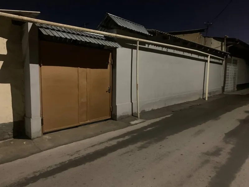 Uchastka sotiladi yunsoboda chinobod sanatoriyani orqasida yaxshi joyd