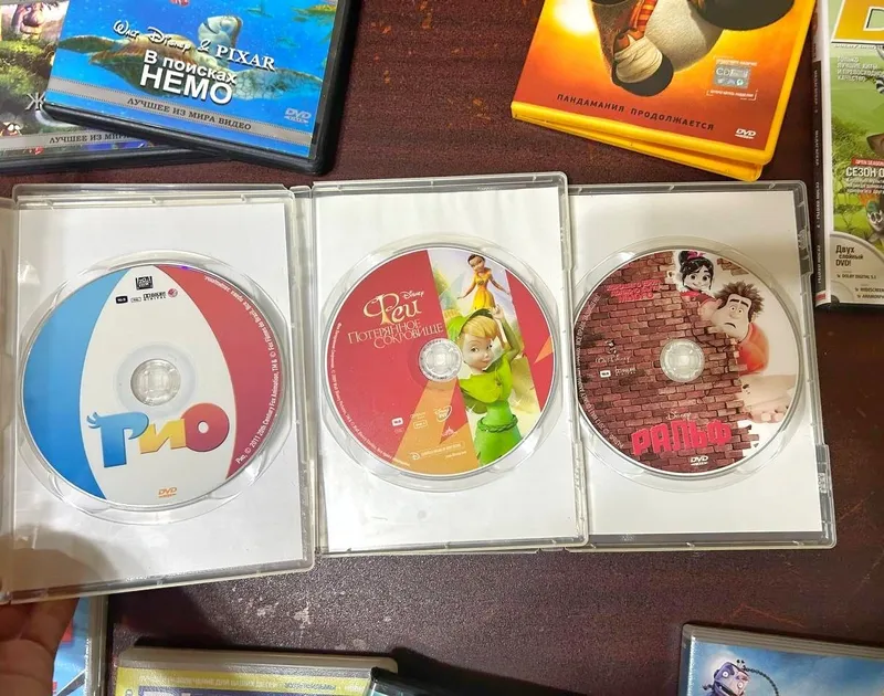 CD-диски мультфильмы, фильмы, аниме, комедии, драммы / Dvd Диски 3