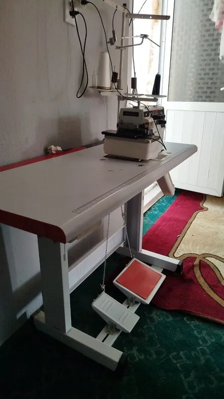 Averlok bir qul iwlagan uyda oddiy iwla qilingan. 2 Averlok bir qul iwlagan uyda oddiy iwla qilingan. 2