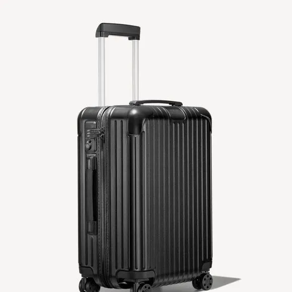 RIMOWA Essential — Matte Black — фото 1 RIMOWA Essential — Matte Black — фото 1