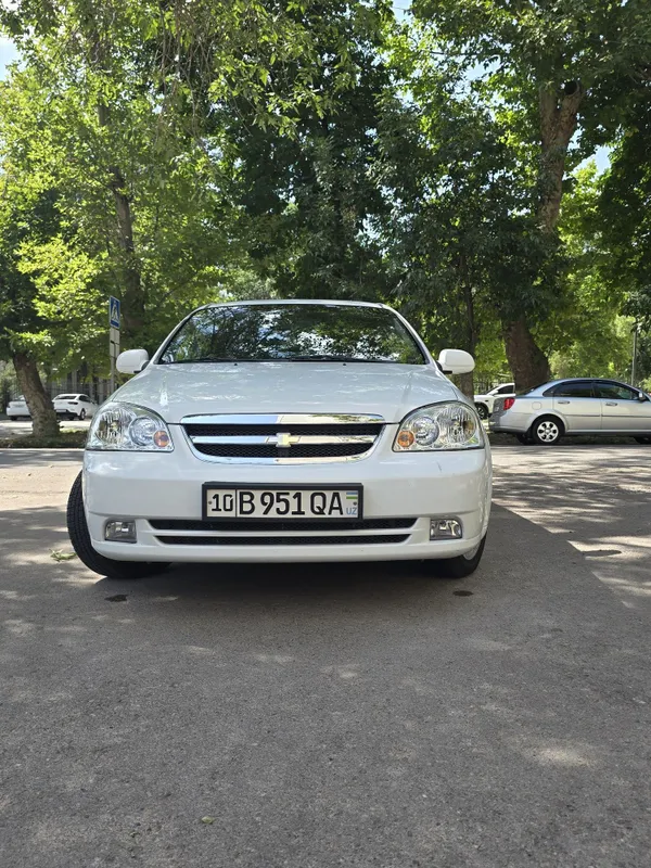 Продаётса ласетти 8