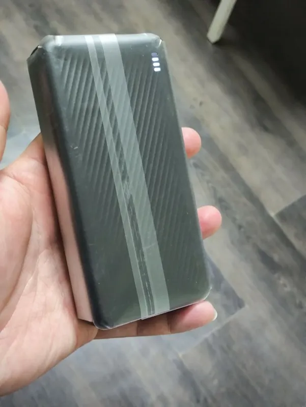 Power bank sotiladi
