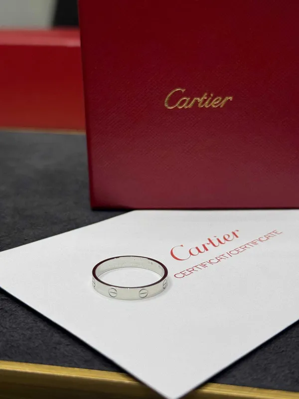 Кольцо Cartier Love small model white gold 1