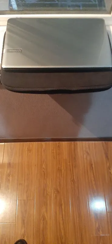 лаптоп Gateway 15"