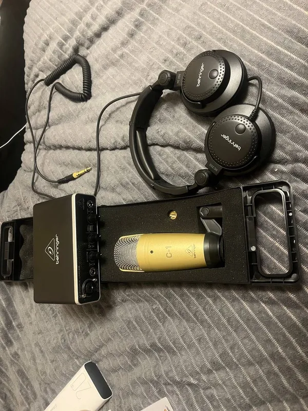 Микрофон Behringer C1
