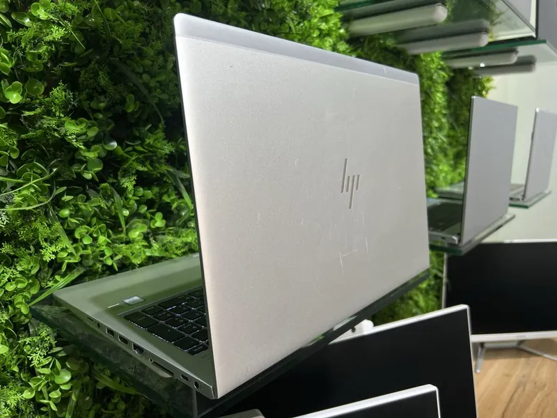 Hp elitebook core i7 metall korpus 1