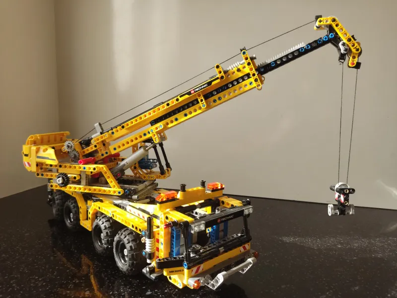 Набор LEGO Technic 8053. Передвижной кран. — фото 2