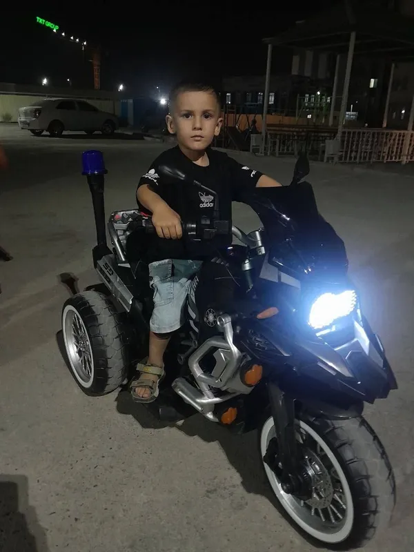 Detiski mototsikl uch balonli o‘zi mustaqil boshqaradi bolalar uchun