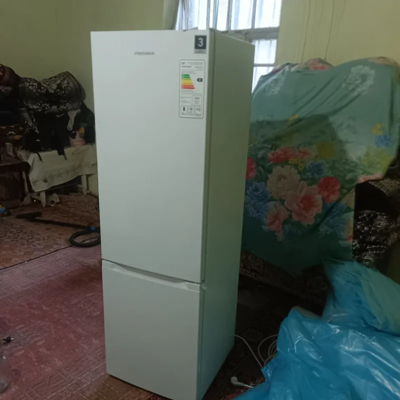 Холодильник сотилади