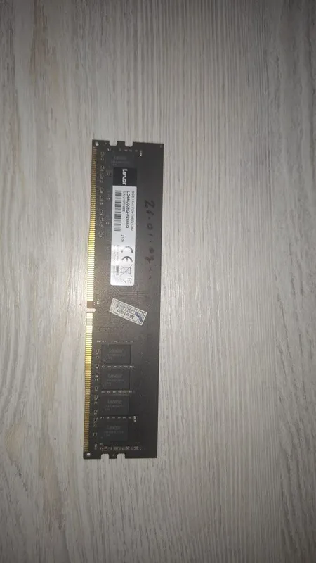 Lexar DDR4 8gb 2666 Mhz satiladi saz islep turipti