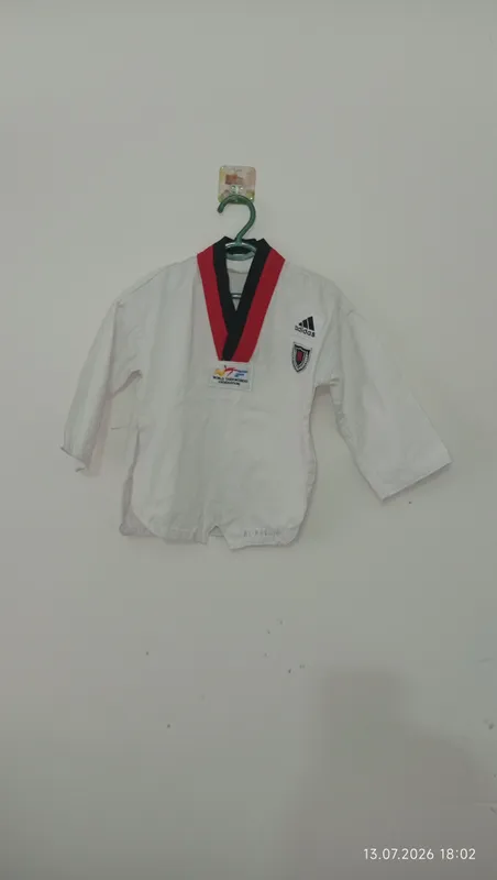 Taekwondo forma. 5/6 yoshga 7