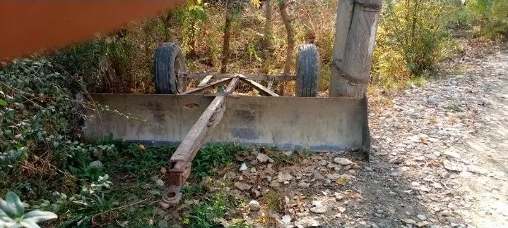 Traktor xachir sotiladi xamma uskunalari bilan arzon narxda pul zarur 1