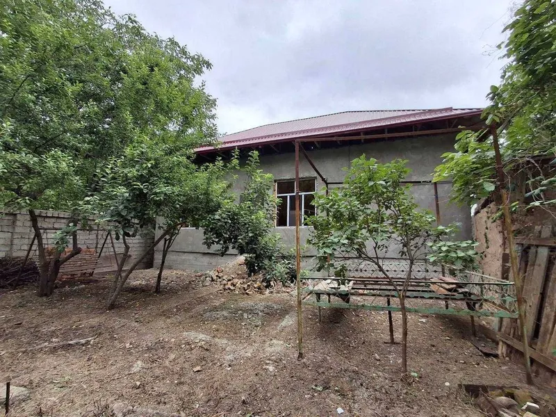 4.5 sotix hovli sotiladi, Chirchiq