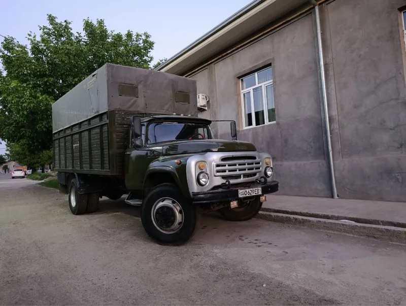Zil 130 sotiladi