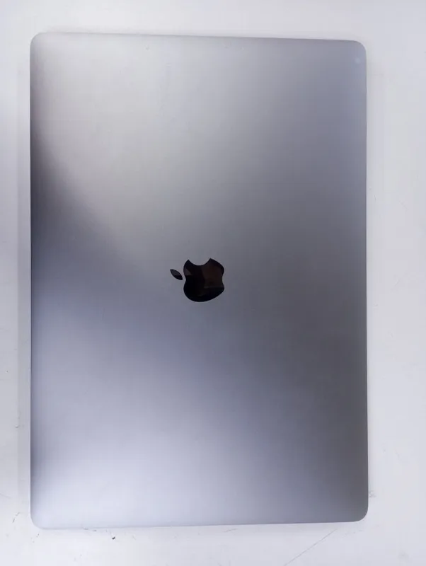 MacBook pro 15.6
