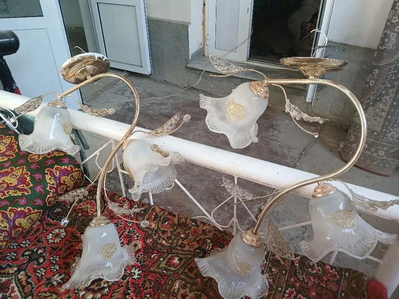 Продаётся люстра 3