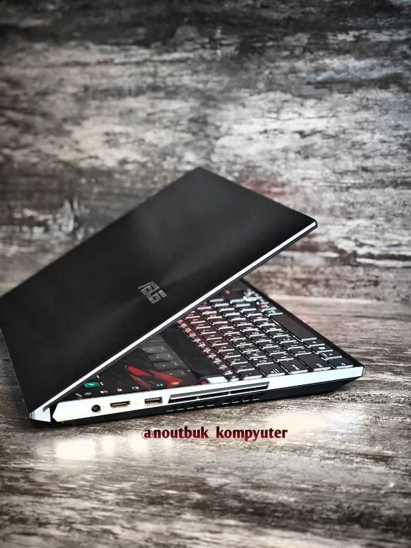 Мощный игровой Asus Zenbook Duo 4k — фото 3