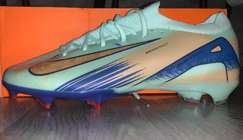 NIKE BUTSI ⚽️ 3
