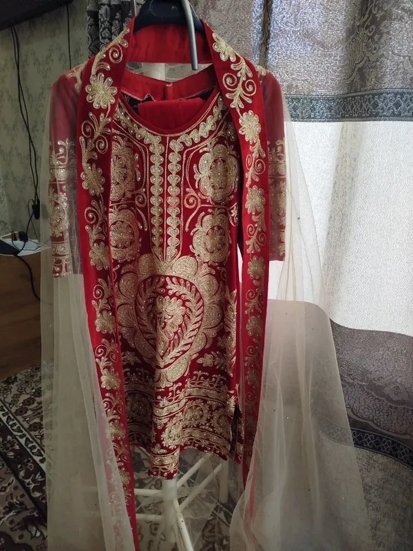 ayollar kiyimlari