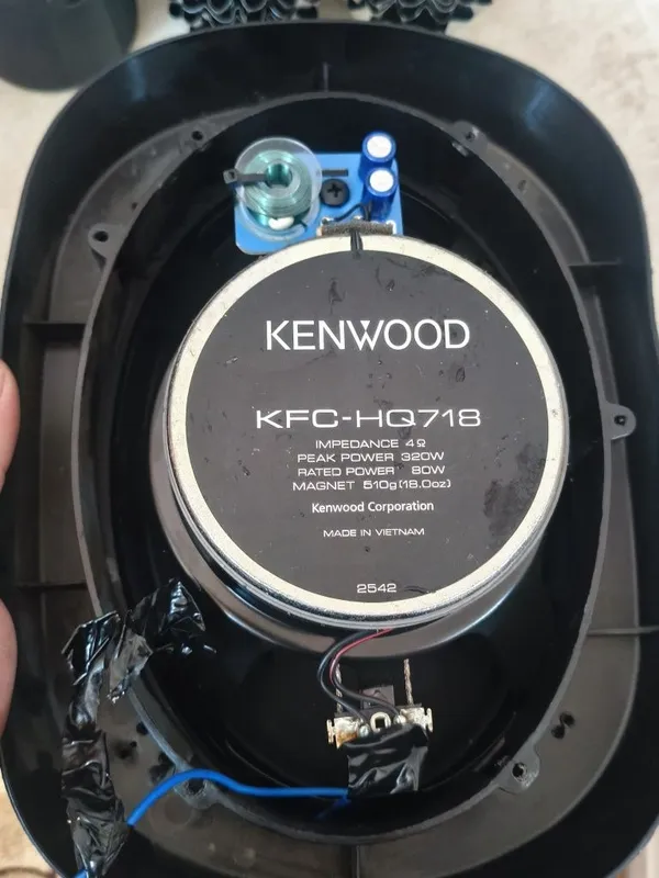 Kenwood 718 sotiladi
