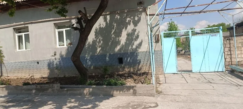 Сотилади срочно ховли уй Киста Иттифок 8сотих.4 хона