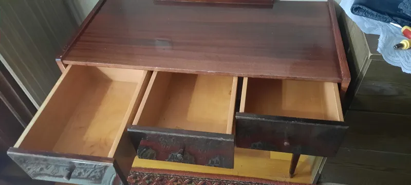 Румынский консольный столик. СССР