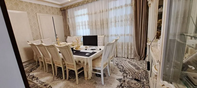 Yunusobod bodomzorda 3,2sotix 8xonali uy srochni sotiladi.Yer narxida. — фото 3