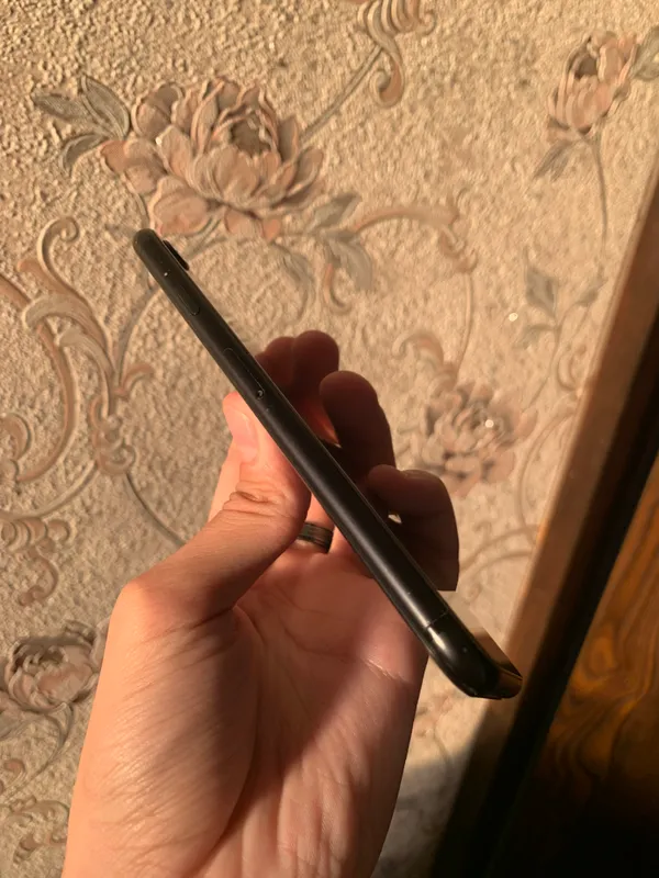 iPhone SE 2020. Gen 2 7 iPhone SE 2020. Gen 2 7