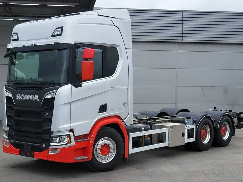 Шасси грузовика Scania R650 1