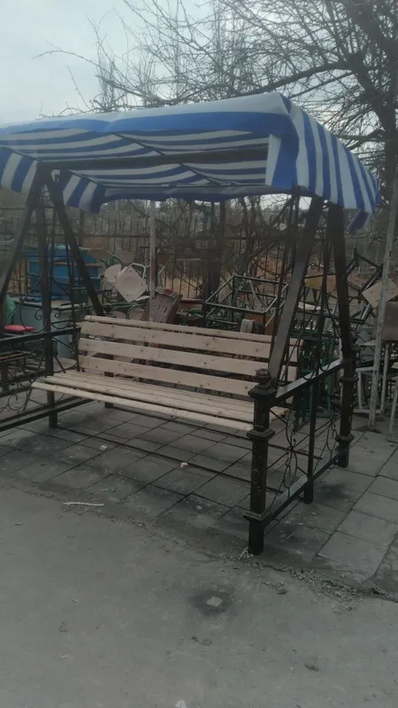 Продаётся качели