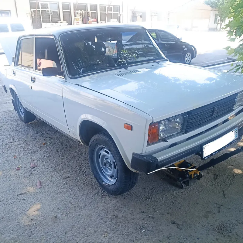 Vaz 21053 sotiladi