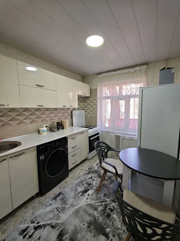 Сдаётся квартира Чилонзар 5, катартал, Хамза 1/1/4 посуточно 6
