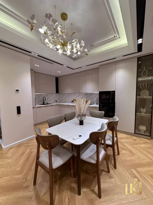 2-комнатная квартира в ЖК Piramit Tower, 67 м², 36/48, с ремонтом, вид на ул. Нукус 3