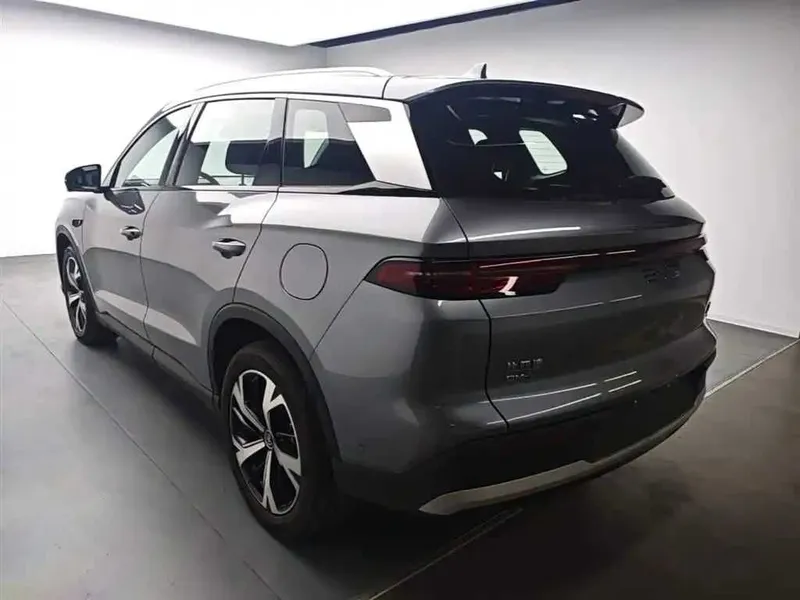 BYD Song Pro DM-i 71 km Flagship — фото 3